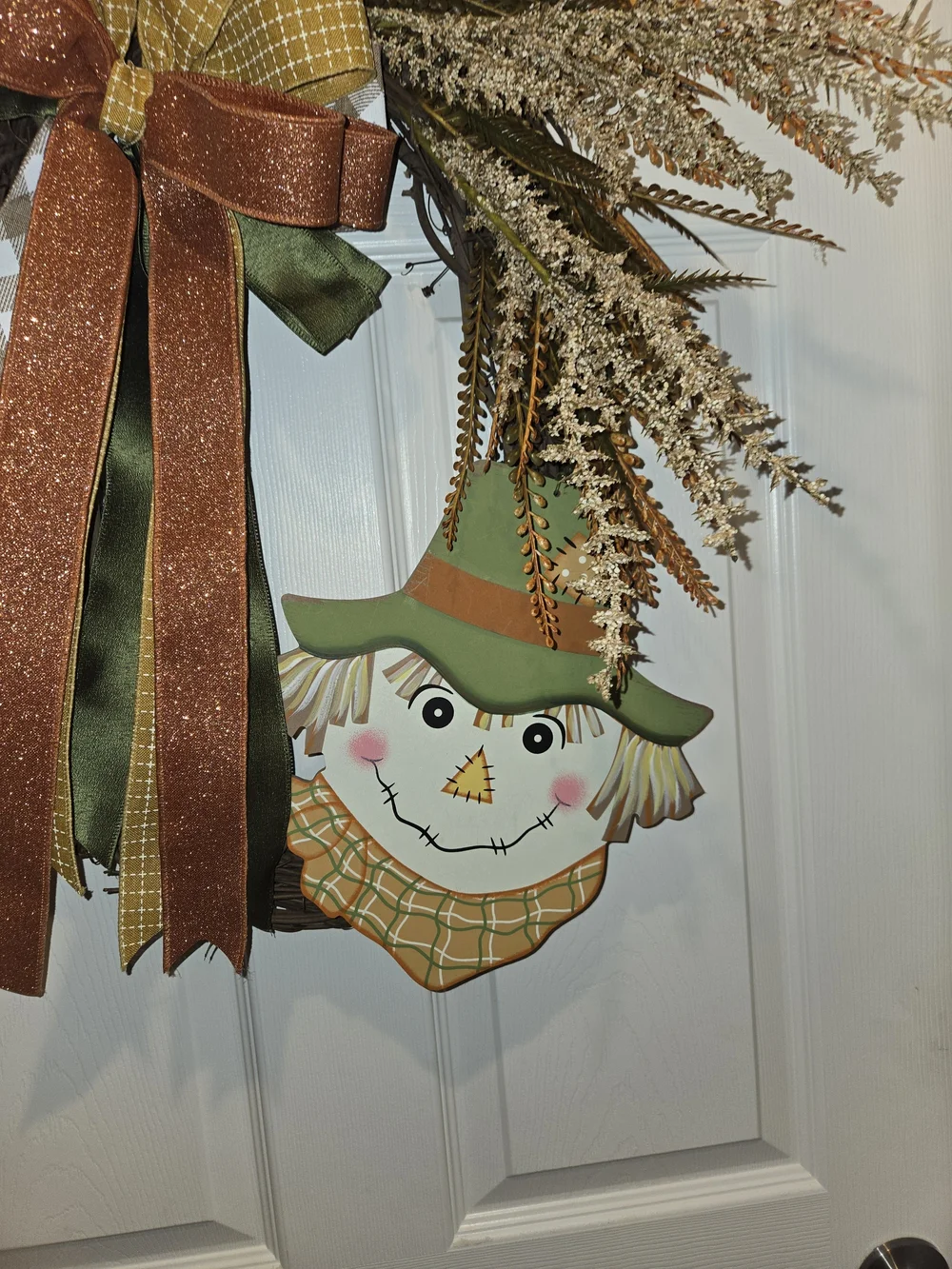 Autumn Scarecrow Wreath in Orange, Green & Cream